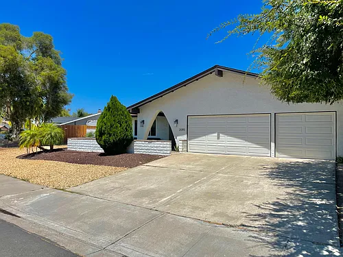 2085 Estela Dr Photo 1