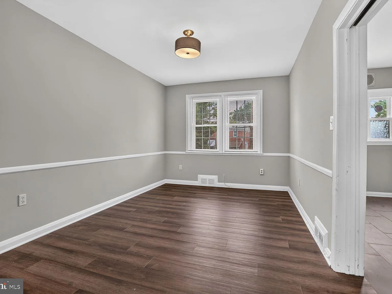 3 bed, 1.5 bath, 1516 sqft, $2,100 — Photo 4