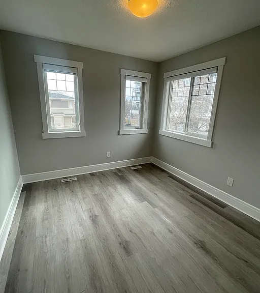 977 Valour Way NW #1A — Photo 8