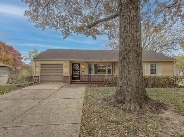 7535 Charlotte St, Kansas City, MO 64131