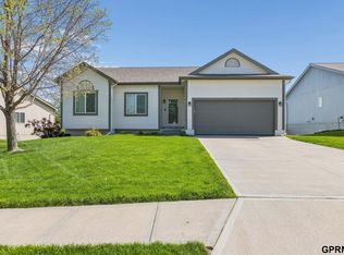 20715 Locust St, Gretna, NE 68028