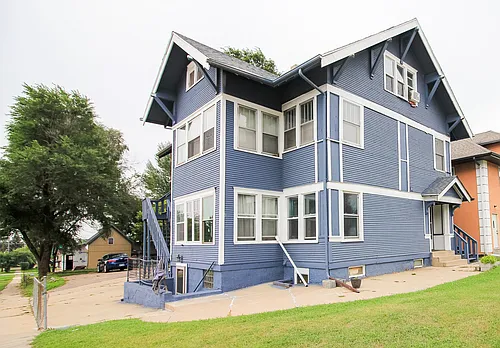 220 W Russell St #2 Photo 1
