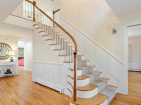 4th image of 200 Cherry Ln