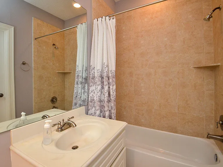 4609 Floyd St #B — Photo 6
