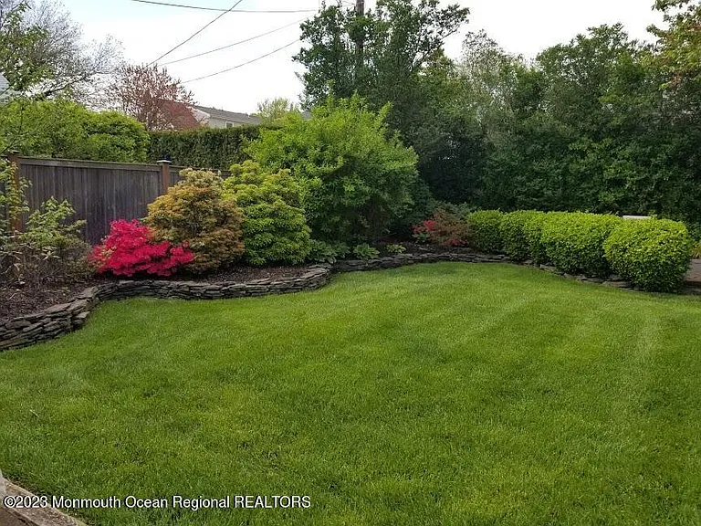 218 Bridge Ave — Photo 17