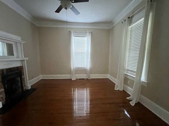 4th image of 2217 Clark St
