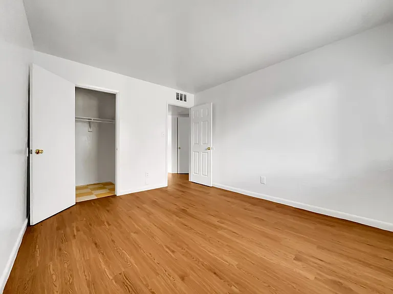 2905 E Monroe St #2 — Photo 6