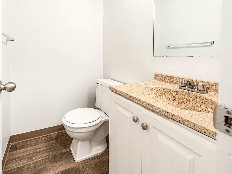 Coppertree Apartments & Townhomes — Photo 28