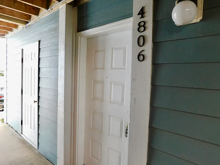 4806 Bay Landing Dr — Photo 2