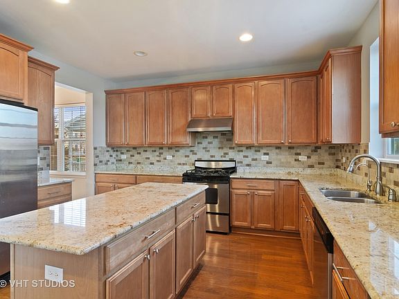 5th image of 2765 Liberty Lakes Blvd