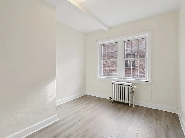 Bayard Manor Apartments — Photo 81