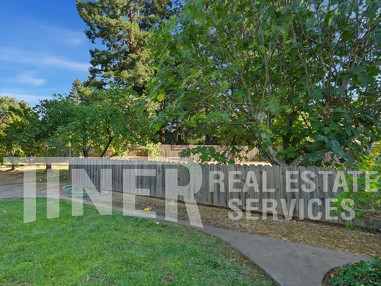 5100 Turnsberry Ct — Photo 27