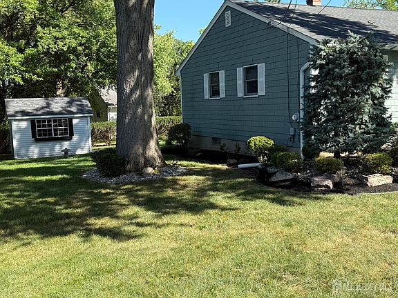 3rd image of 430 Hillside Ave