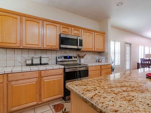 4th image of 3014 Wisteria Dr