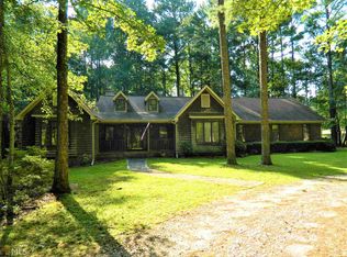 190 Farmer Dr, Hampton, GA 30228