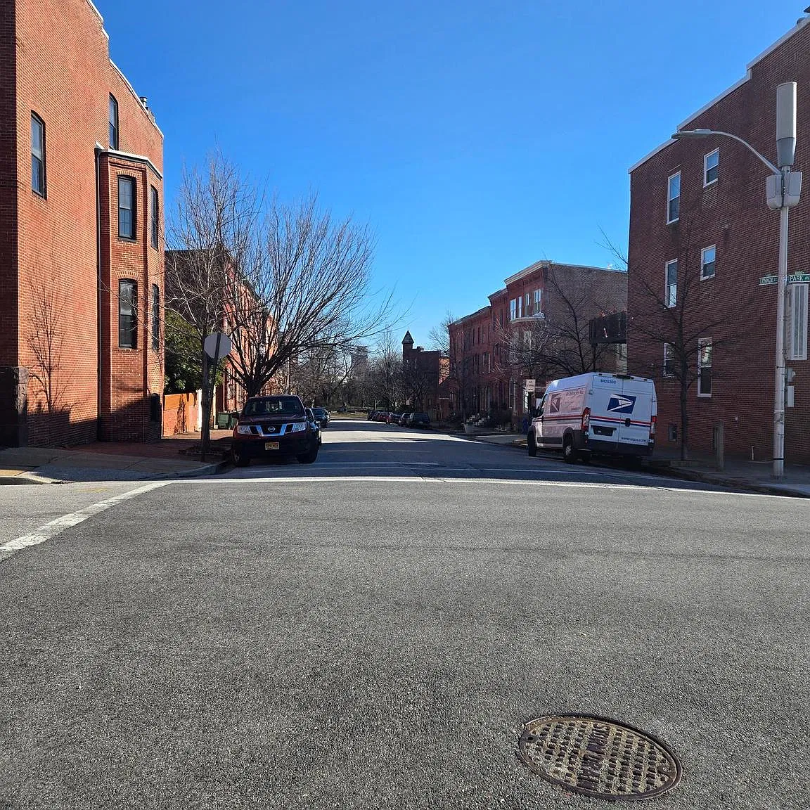 1 bed, 1.0 bath, 850 sqft, $1,600 — Photo 3