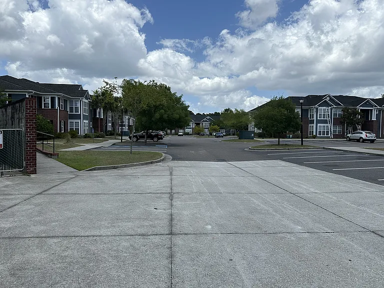 Willow Trace — Photo 11