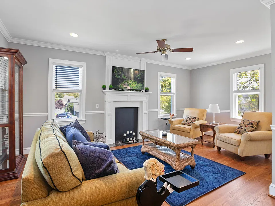 829 Cinnaminson Ave