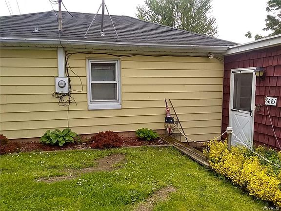 5th image of 6681 Lakeshore Dr