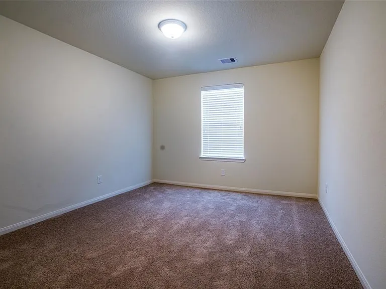 208 Autumn Berry Ln — Photo 25