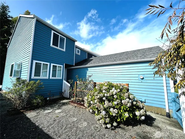 19573 2nd Avenue NE, Poulsbo, WA 98366