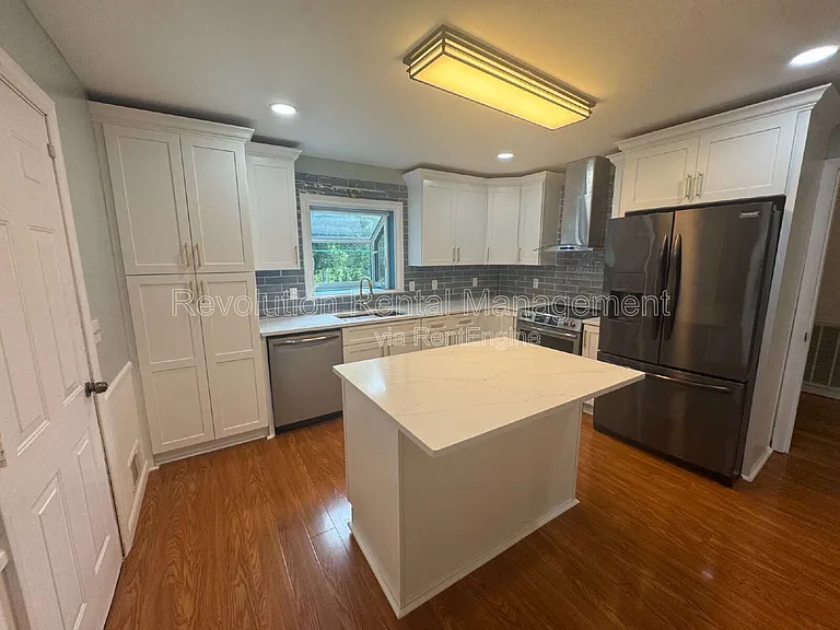 3288 Regalwoods Dr — Photo 6