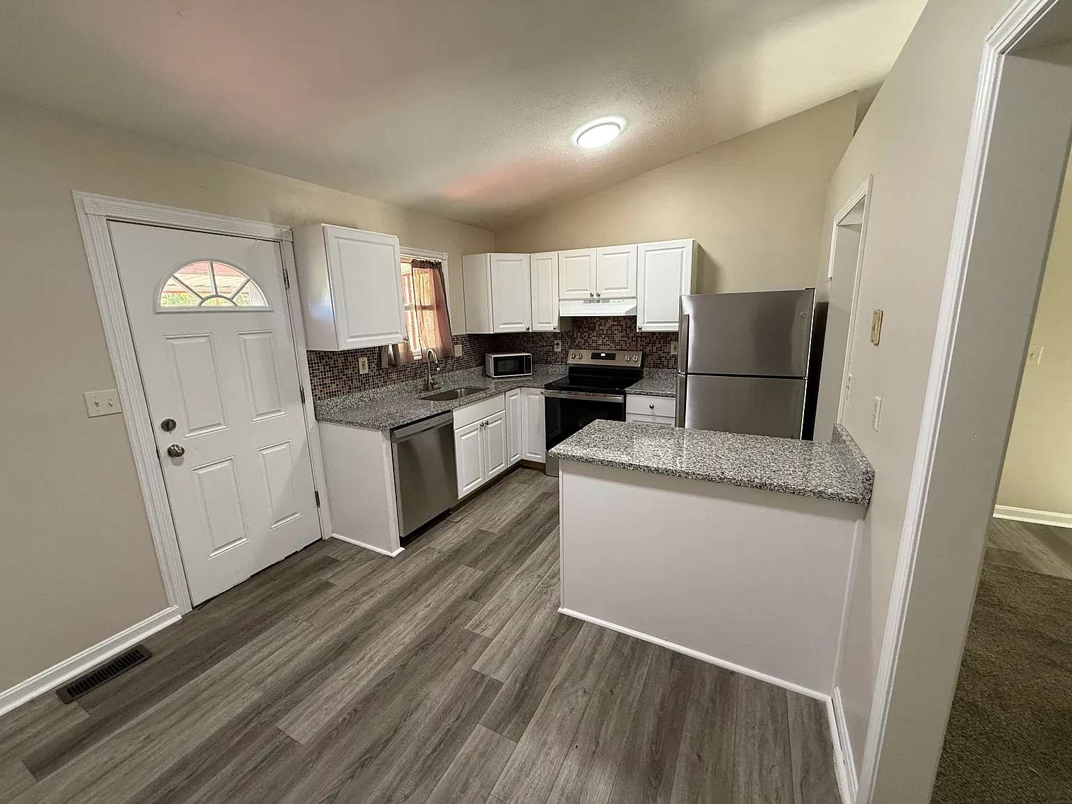 4 bed, 1178 sqft, $2,250 — Photo 4