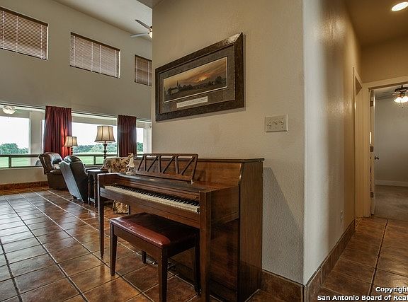 4th image of 131 Donald Ross Pl