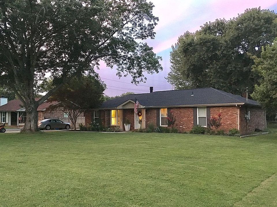 1st image of 112 Benefield Dr