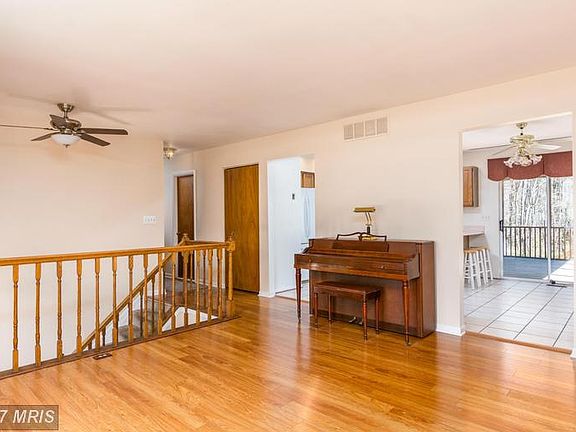 5th image of 211 Pennick Dr