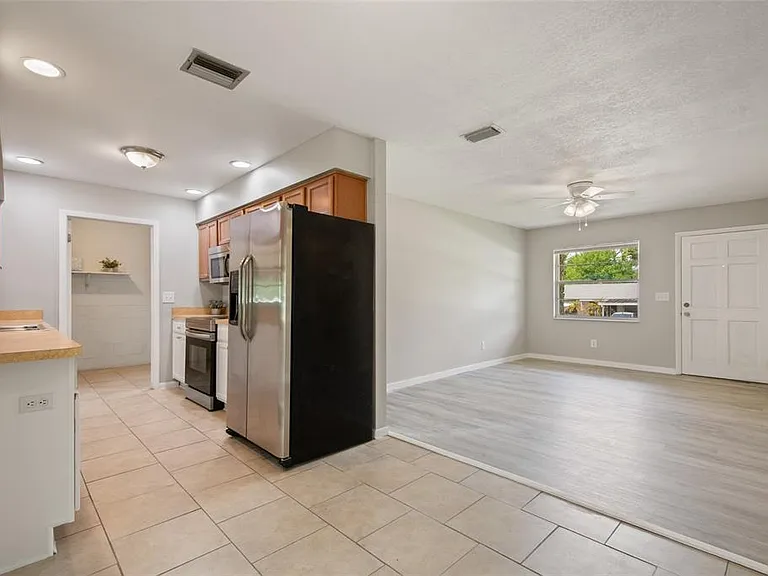 111 Amigos Rd — Photo 11