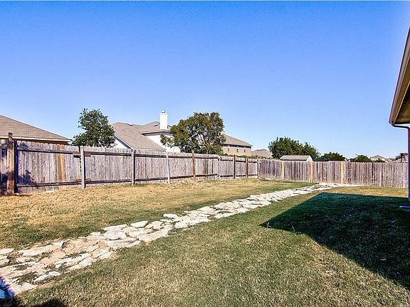 4th image of 516 Brown Juniper Way