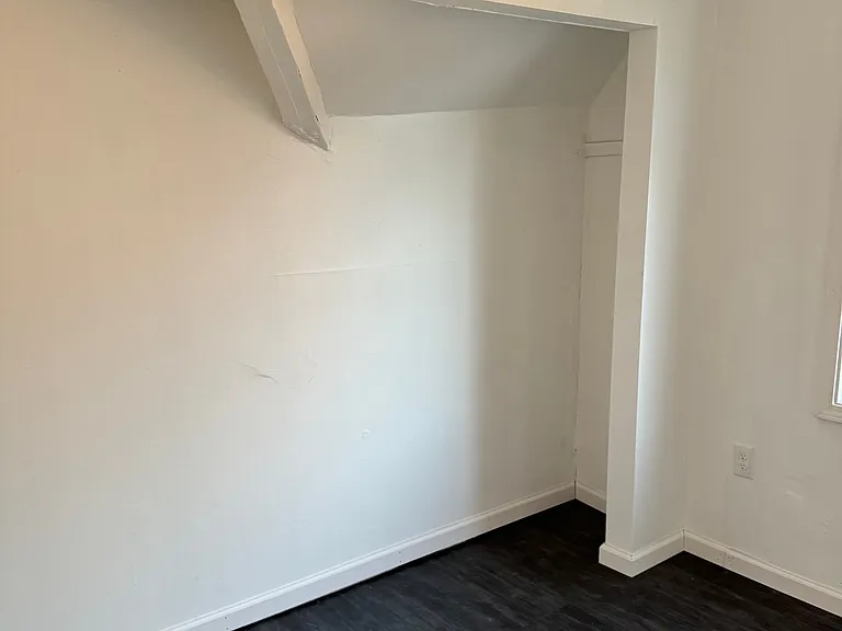 389 Richmond Ave #3 — Photo 11