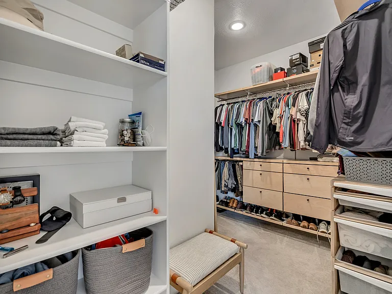 2504 W Sunset Way — Photo 13
