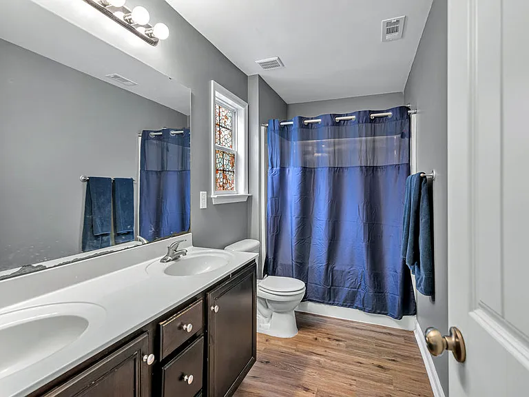 410 Jasmine Ln — Photo 18