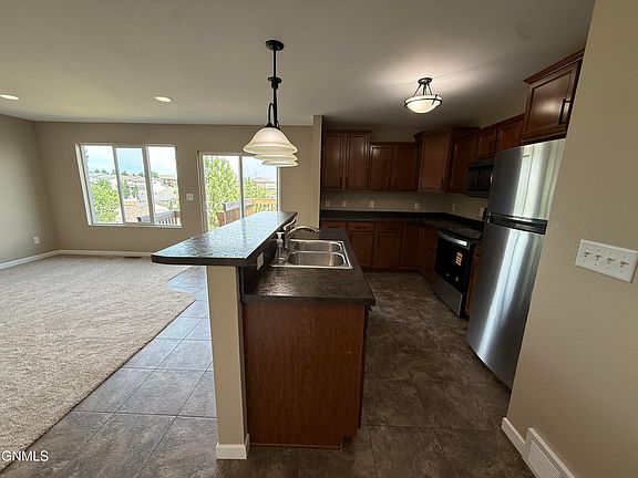 4th image of 1211 Sorrento Pl