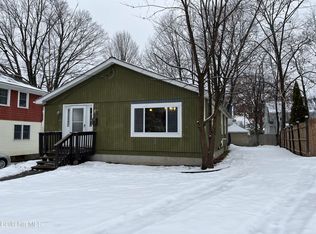 13 Elmhurst Ave, Pittsfield, MA 01201