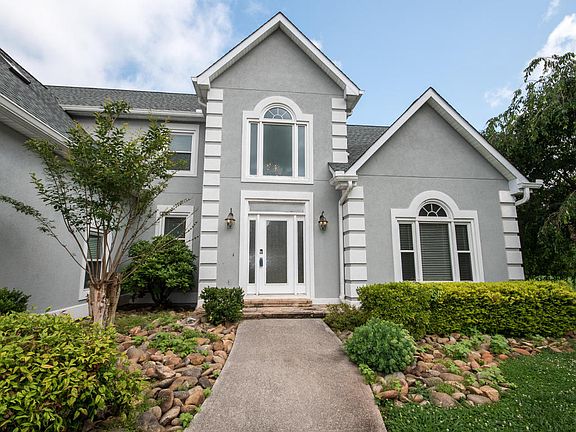 2nd image of 8701 Amberleigh Dr