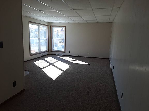 4th image of 203 N Owen St