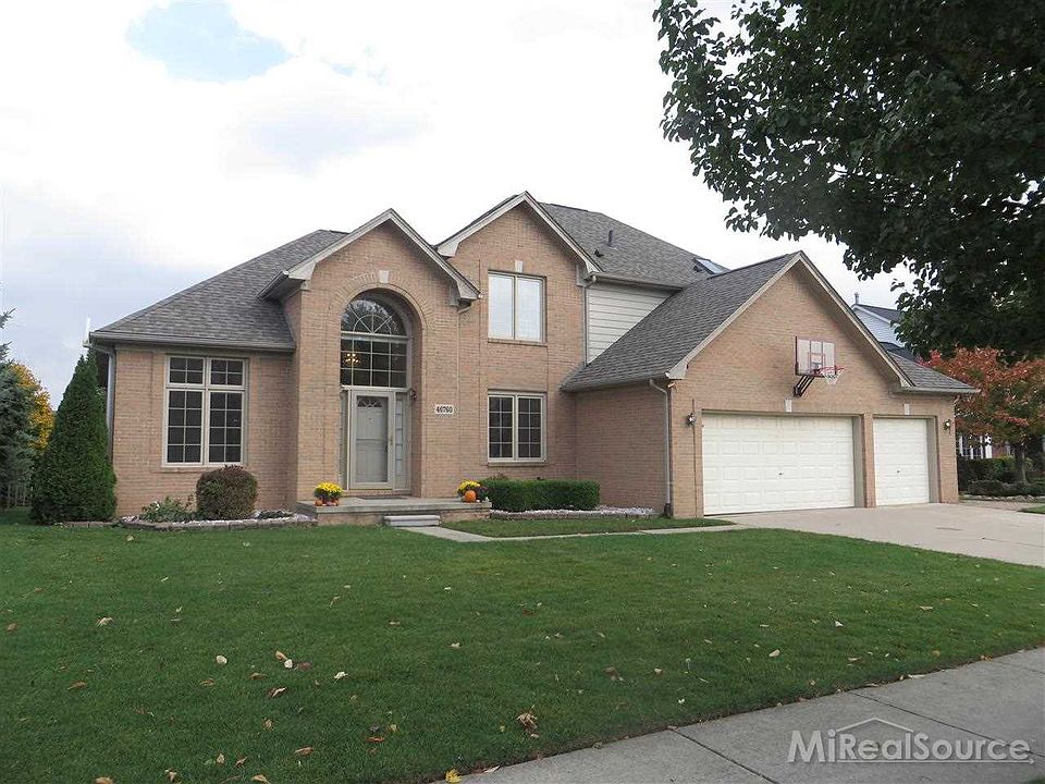 1st image of 46760 Glen Pointe Dr