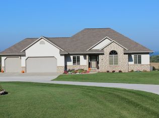 N9260 Meyer Ct, Fond Du Lac, WI 54937