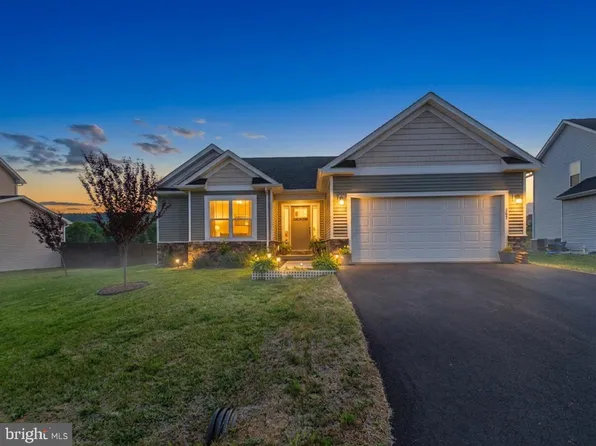 185 Twickenham Dr, Martinsburg, WV 25403