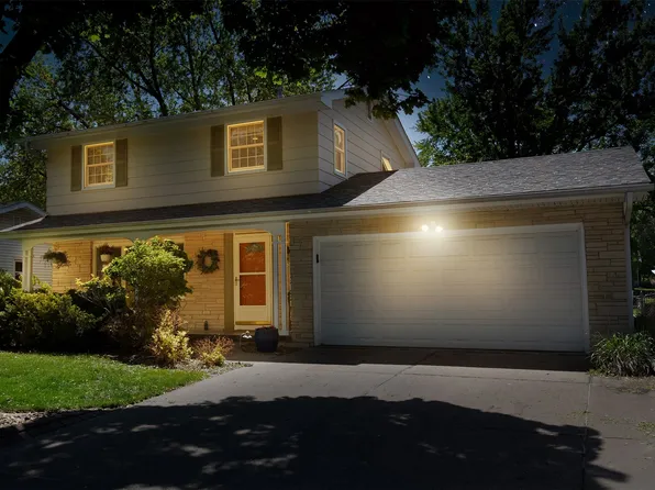 6424 Allison Ave, Windsor Heights, IA 50324
