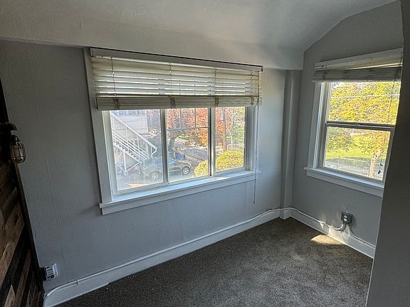 4th image of 222 N West Ct #3