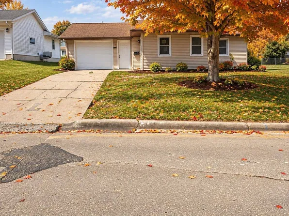 611 Washington St, Victor, IA 52347