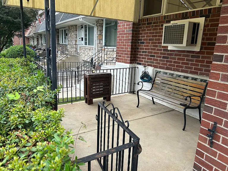 5462 Vicaris St #1 — Photo 22