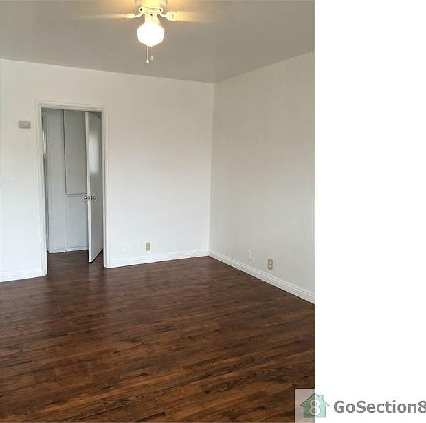 2nd image of 1735 W 64th St #B