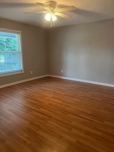 3 bed, 1.5 bath, 2032 sqft, $3,500 — Photo 3