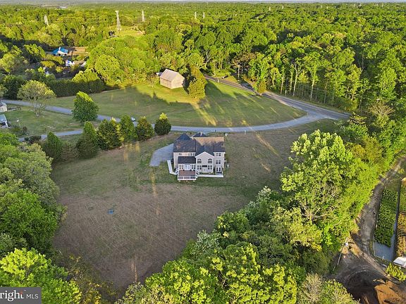3rd image of 19081 Poplar Ridge Rd