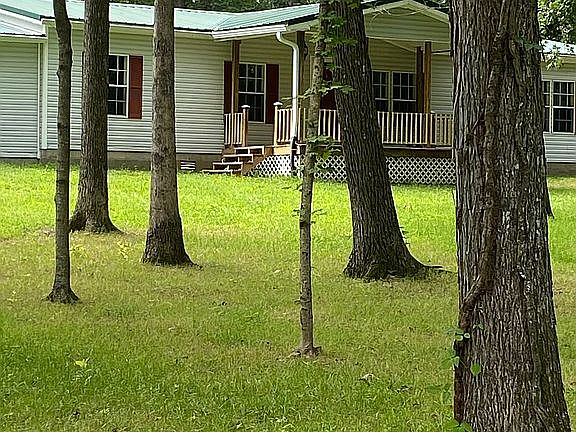 4th image of 985 Sandridge Rd